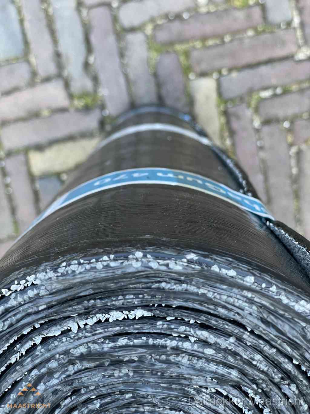 Rol bitumen dakleer met leislag voor plat dak in Maastricht